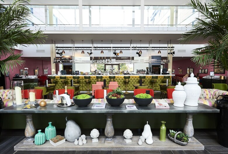 Guildford Harbour Hotel