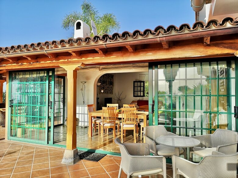 Villa Nanou House