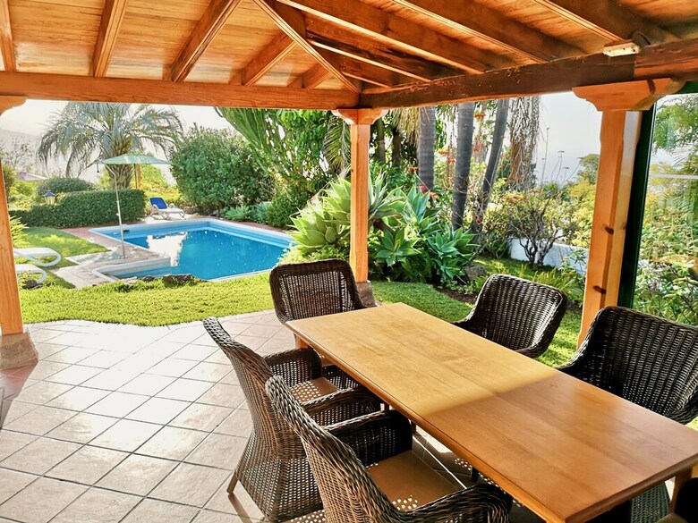 Villa Nanou House