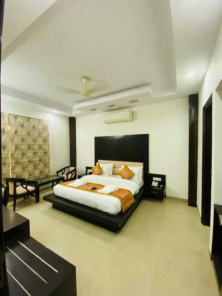 Hotel The Asian Suites Galleria