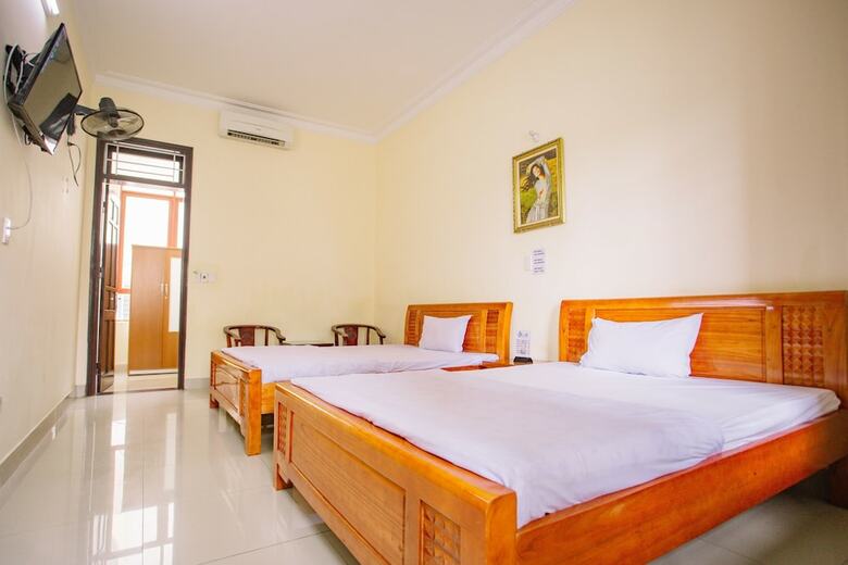 Hotel Oyo 749 Four Seasons Guest House