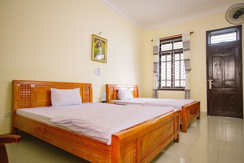 Hotel Oyo 749 Four Seasons Guest House