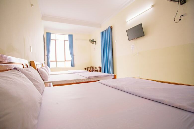 Hotel Oyo 749 Four Seasons Guest House
