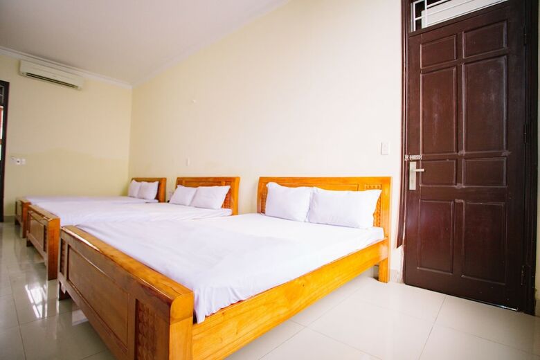 Hotel Oyo 749 Four Seasons Guest House