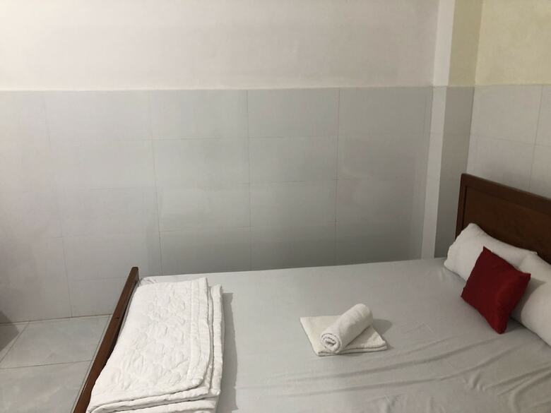 Oyo 684 Moka Hotel