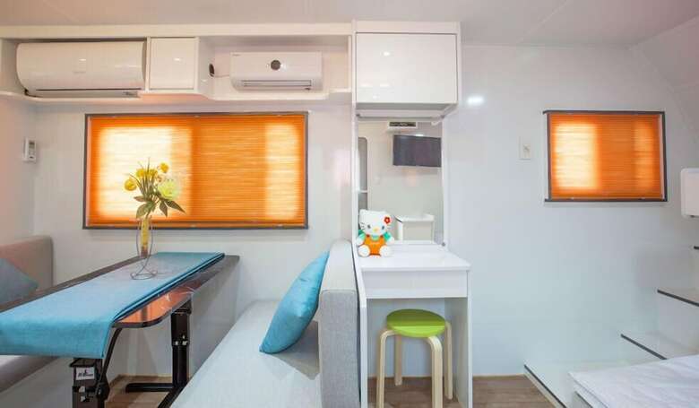 Flower Caravan Pension