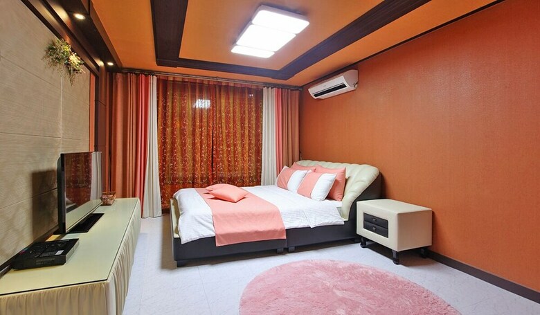 Flower Caravan Pension