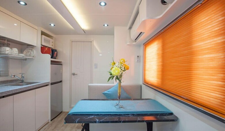 Flower Caravan Pension