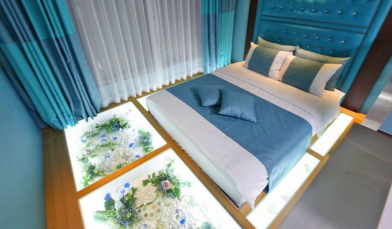 Flower Caravan Pension