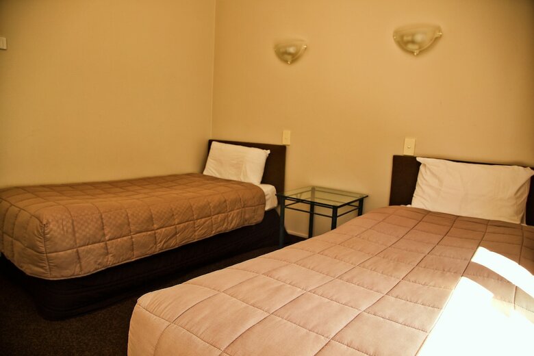 Barclay Motel