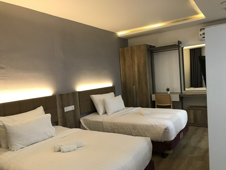 P&l Apartment