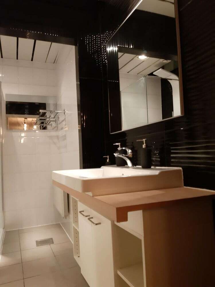 Diamond Bourse Apartments