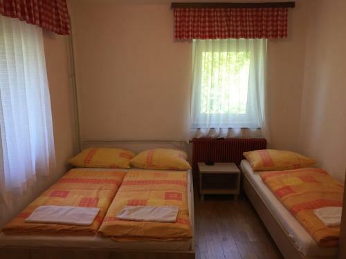 Youth Hostel Nika