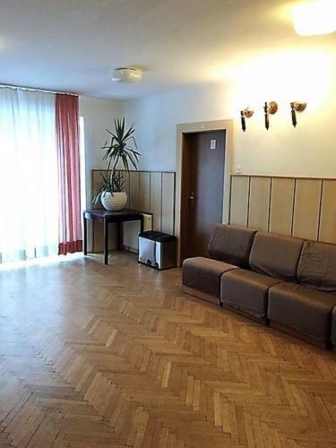 Youth Hostel Nika