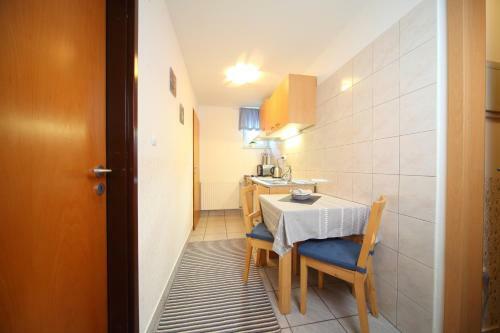 Apartments And Rooms Jozica