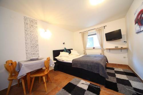 Apartments And Rooms Jozica