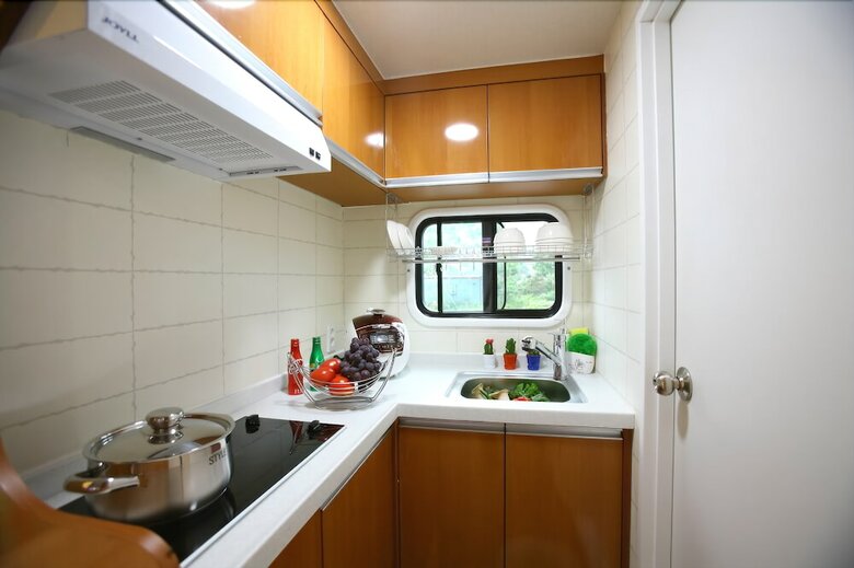 Donghwa Caravan