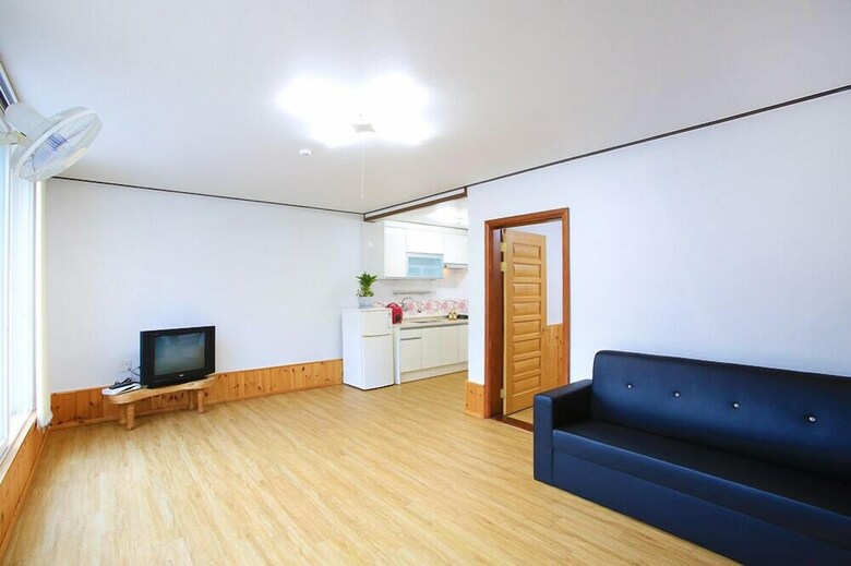 Jihees House