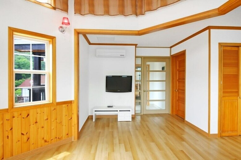Pension Roseway