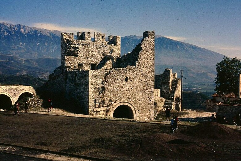 House With 2 Bedrooms In Berat, With Wifi