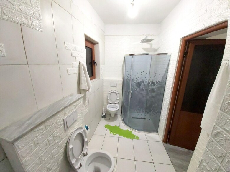 House With 2 Bedrooms In Berat, With Wifi