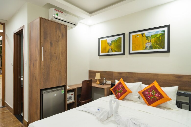 Hotel The Lit Villa
