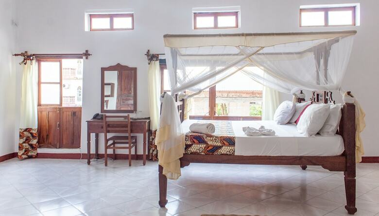 Hotel Mrusi House