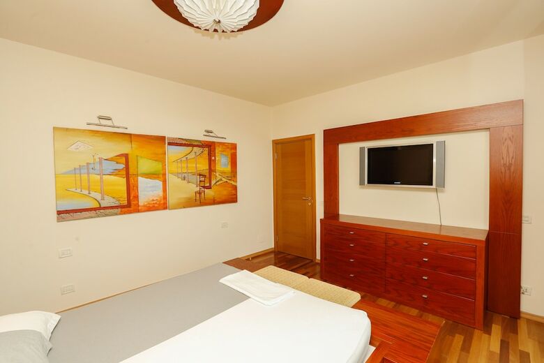 Luxury European Trade Center Apartment