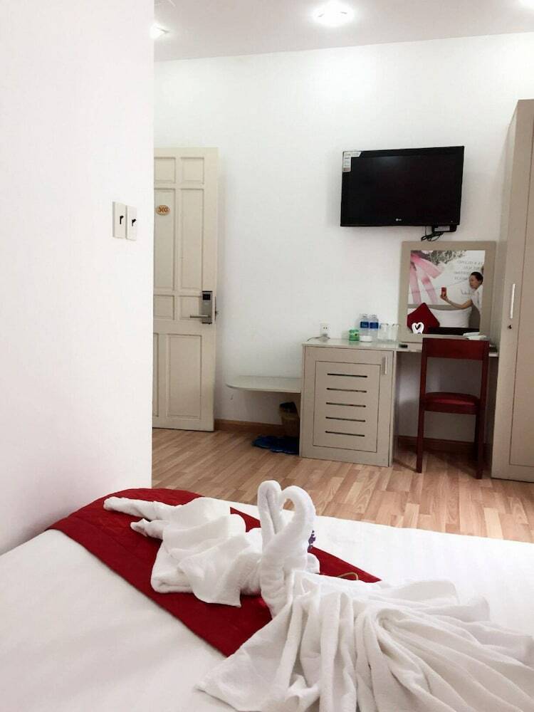 The Carnation Hotel Da Nang