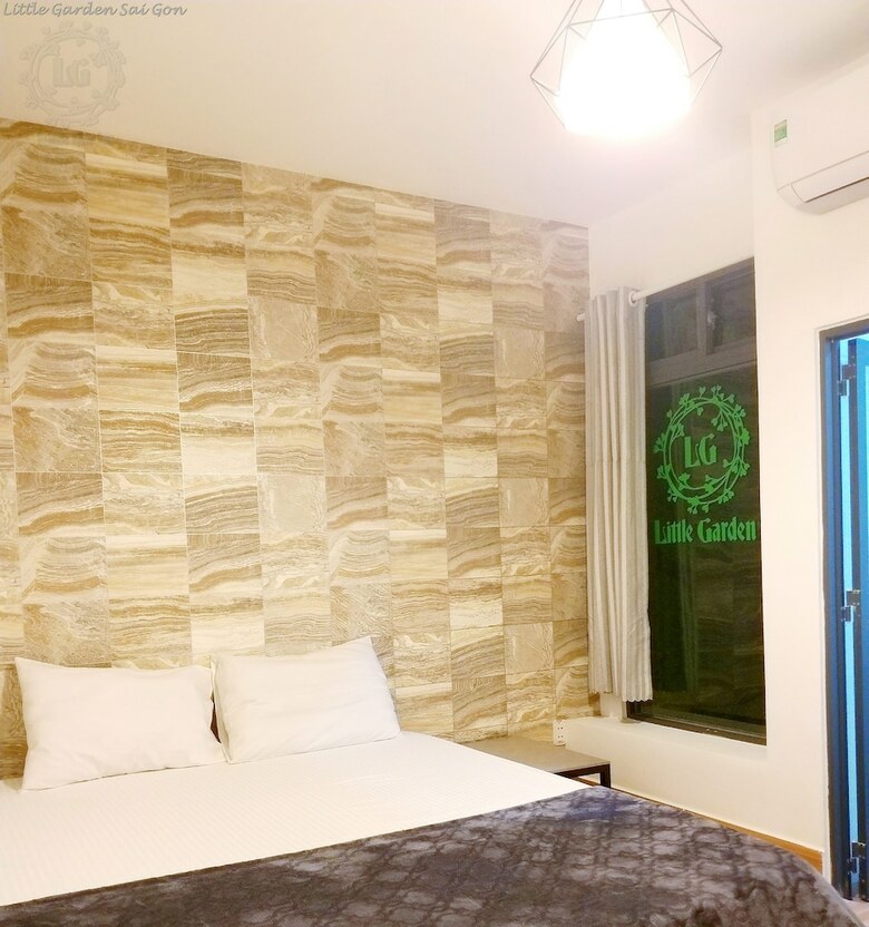 Hostal Little Garden Hostel