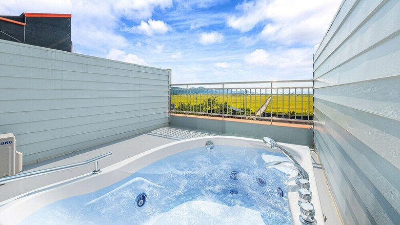 The Sky Pool Villa