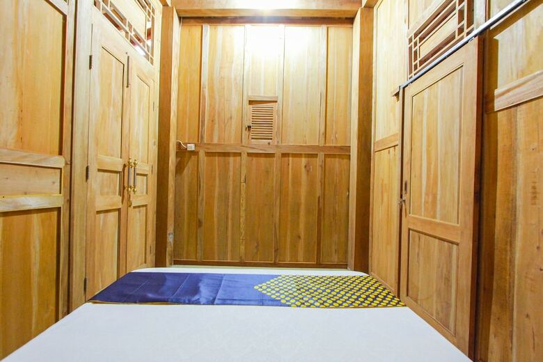 Hostal Spot On 2211 Rumah Singgah 007wijaya