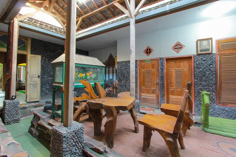 Hostal Spot On 2211 Rumah Singgah 007wijaya