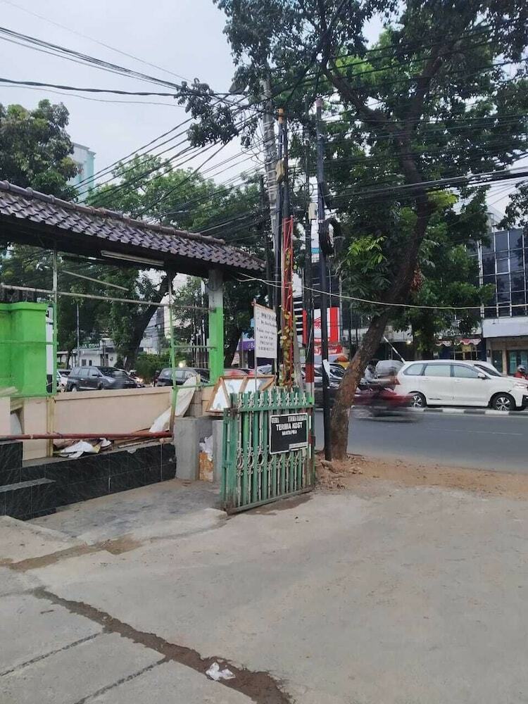 Hostal Oyo 2236 Wisma Kurnia Raharja