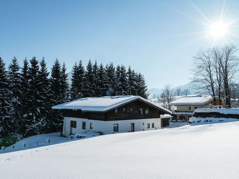 Apartamentos Spacious Chalet In Flachau With Sauna