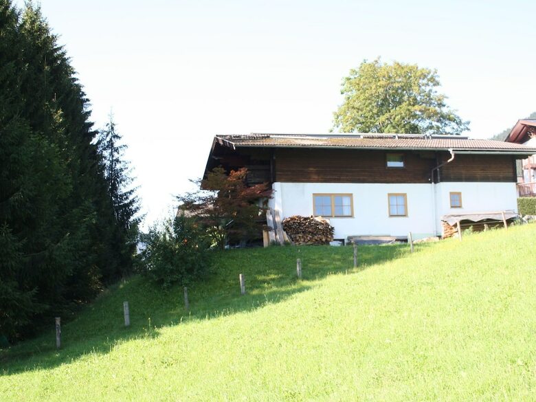 Apartamentos Spacious Chalet In Flachau With Sauna