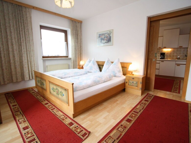 Beautiful Apartment In Uttendorf With Mountain View