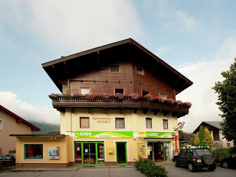 Beautiful Apartment In Uttendorf With Mountain View