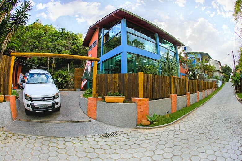 Hostal Wind House Hostel