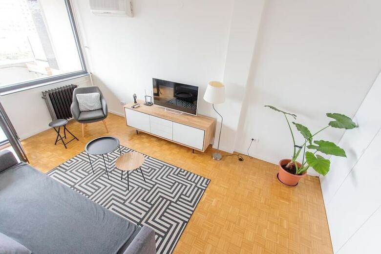 Apartamentos Love Faith Hope Arena