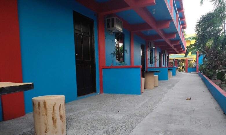 Hotel Raphaels Bamboo Beach Resort