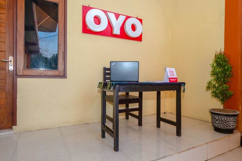 Hostal Oyo 2450 Hening Homestay