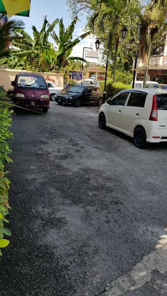 Desa Inn Hotel