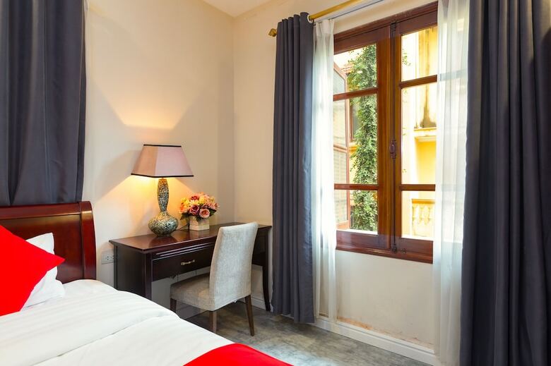 Oyo 779 Aisha Hotel And Apartment