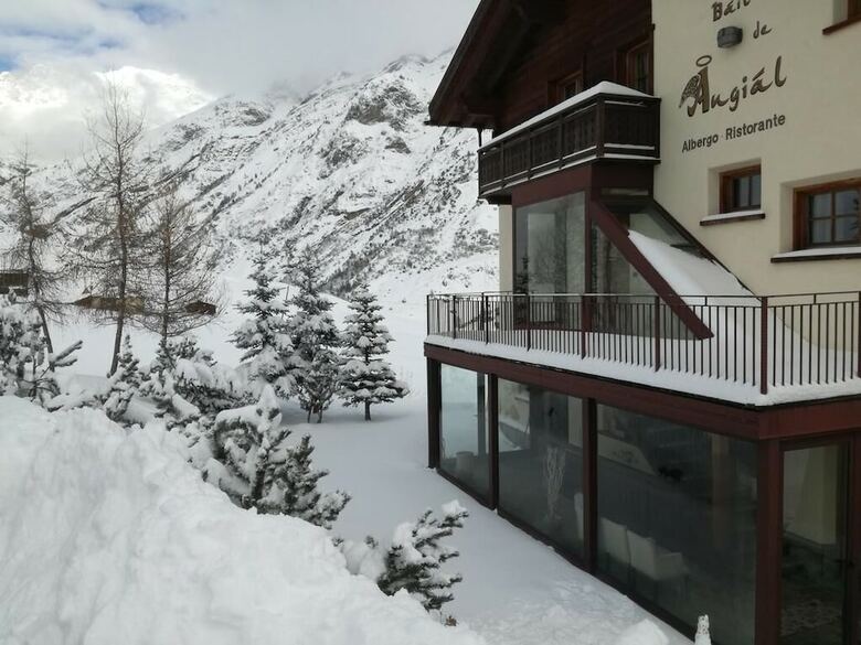 Hotel Bait De Angi�l