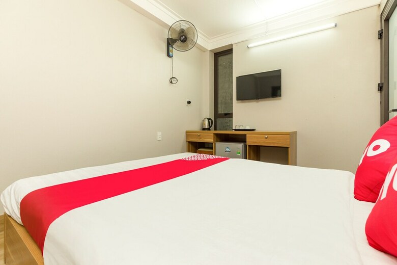 Oyo 800 Candy Hotel