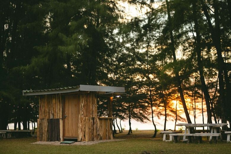 Hotel Bangben Beachfront Resort