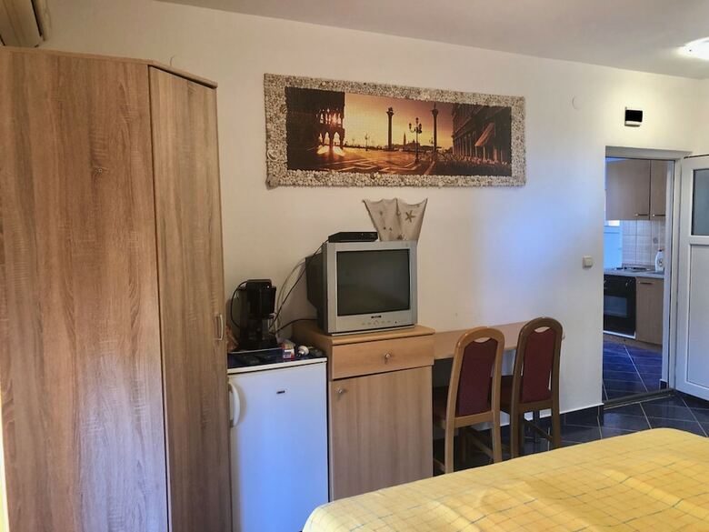 Apartments Mijic