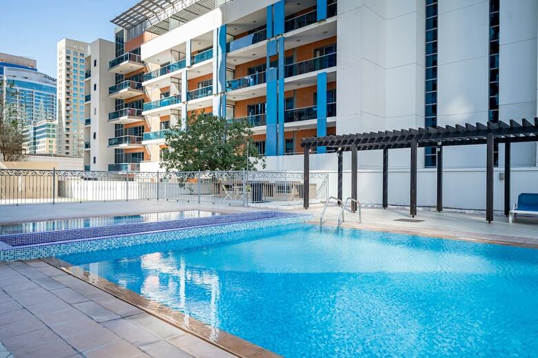 Apartamento Luton Vacation Homes Marina Residence