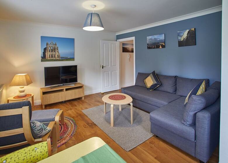 Whitehall 1 Apartment